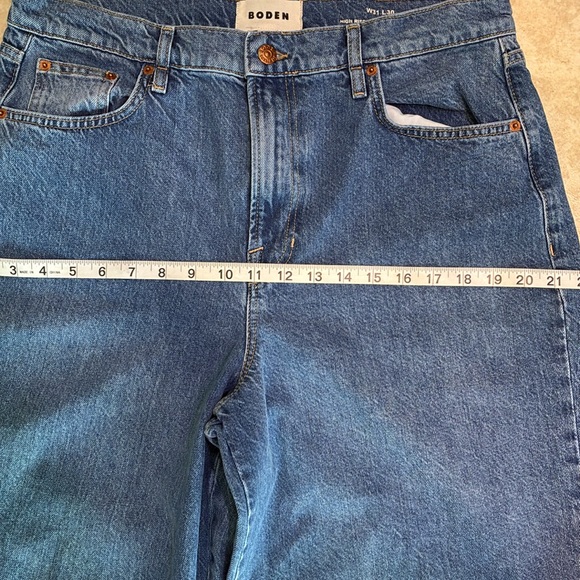 Boden High rise Slouch wide jeans. Slouch is a relaxed fit through hips, thighs - Picture 6 of 14